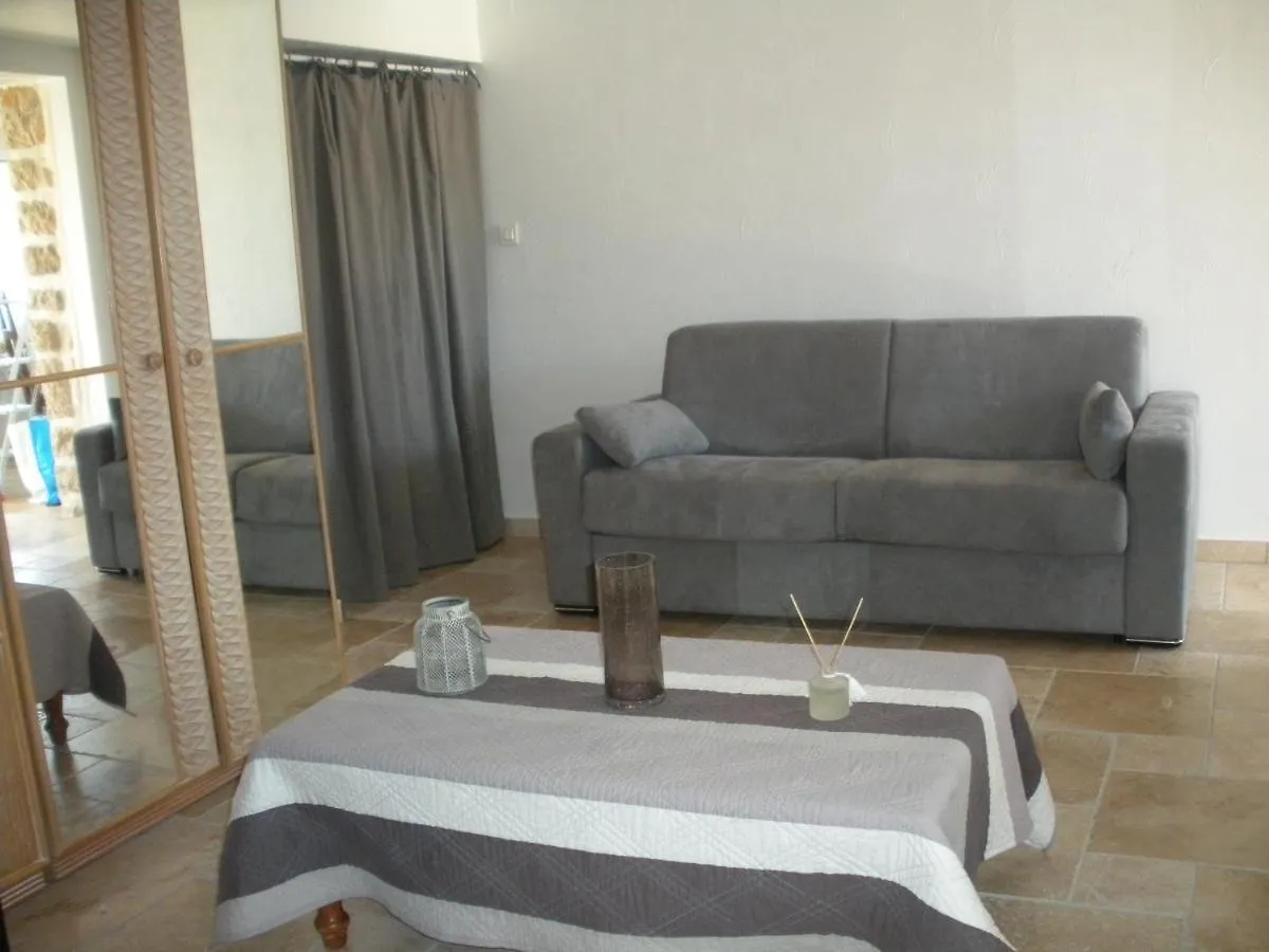 Villa Jalna Chambre, Suites Et Appartement Roquefort-les-Pins 0*,  France